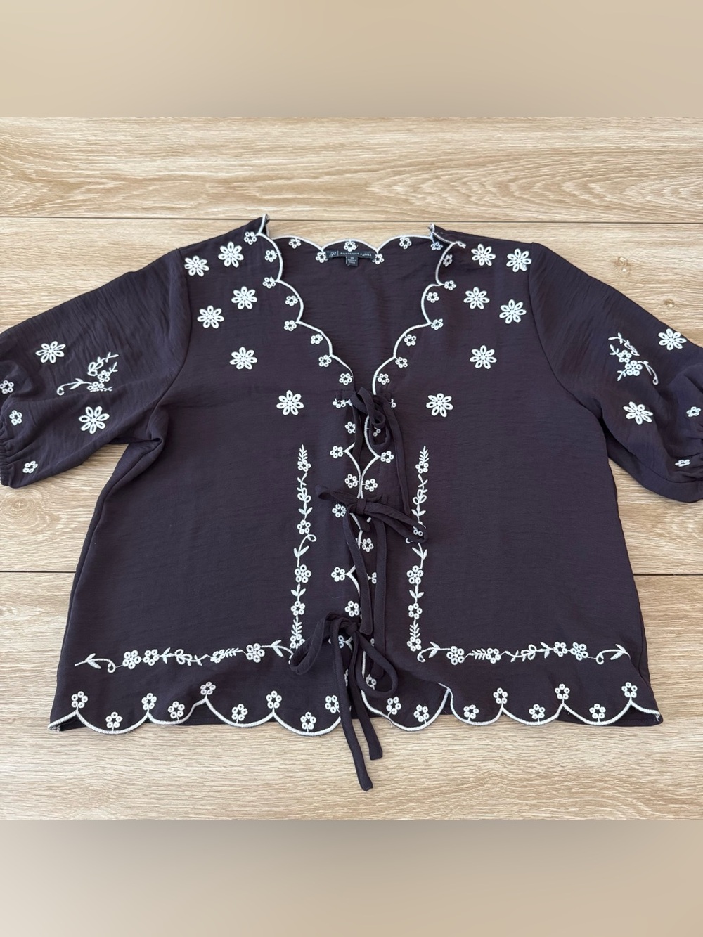 Adrianna Papell Tie Front Embroidered Blouse Size XS